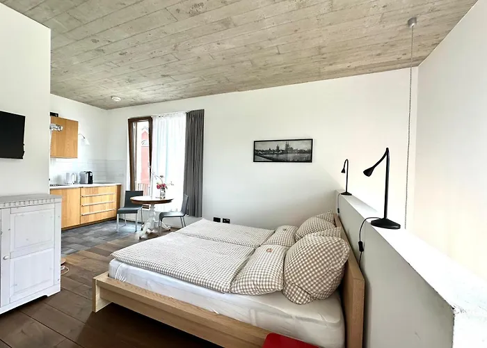 Cologne Country Lodge
